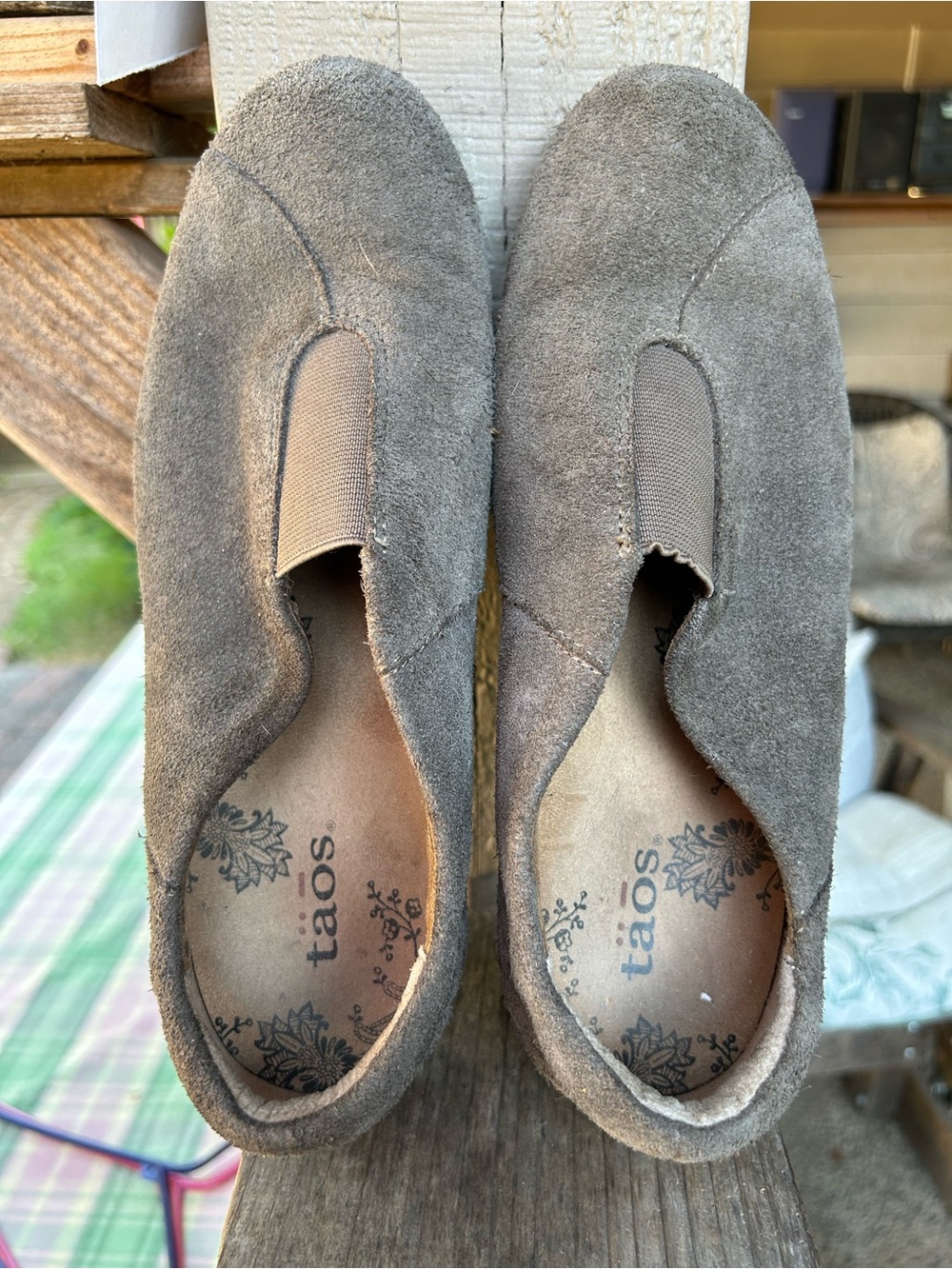 Taos Footwear Women's Slip-On Suede Flats in Taupe Gray